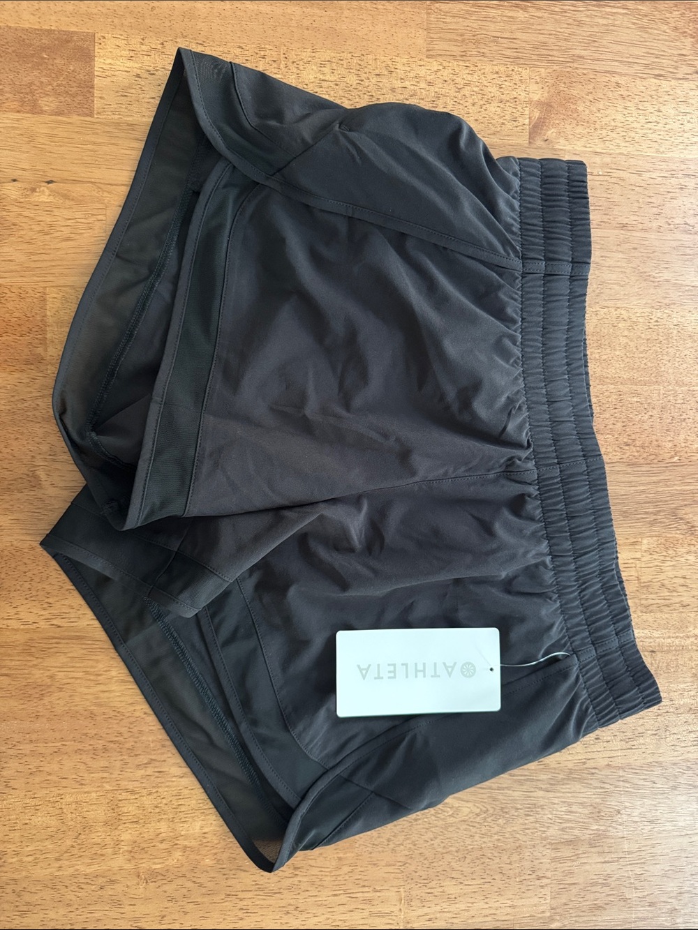 Athleta Mesh Racer Run 4” Short NWT